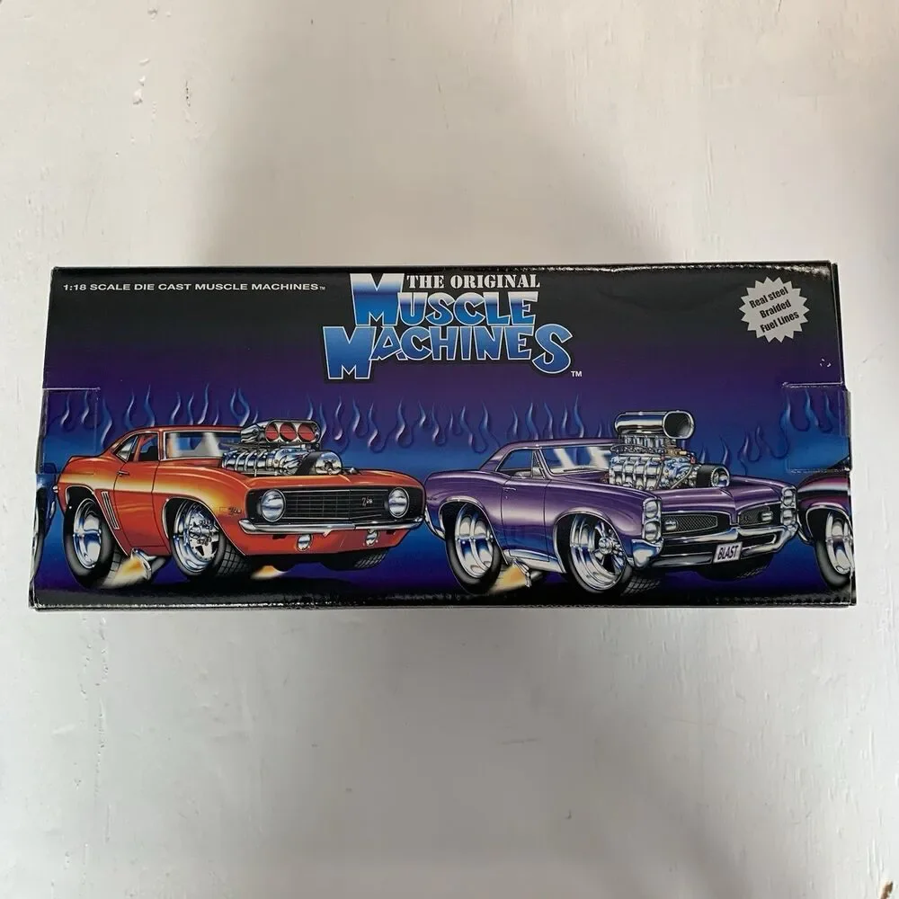 VTG 2000 Muscle Machines 1969 Chevrolet Camaro Z28 1:18 Scale Diecast Car Metal